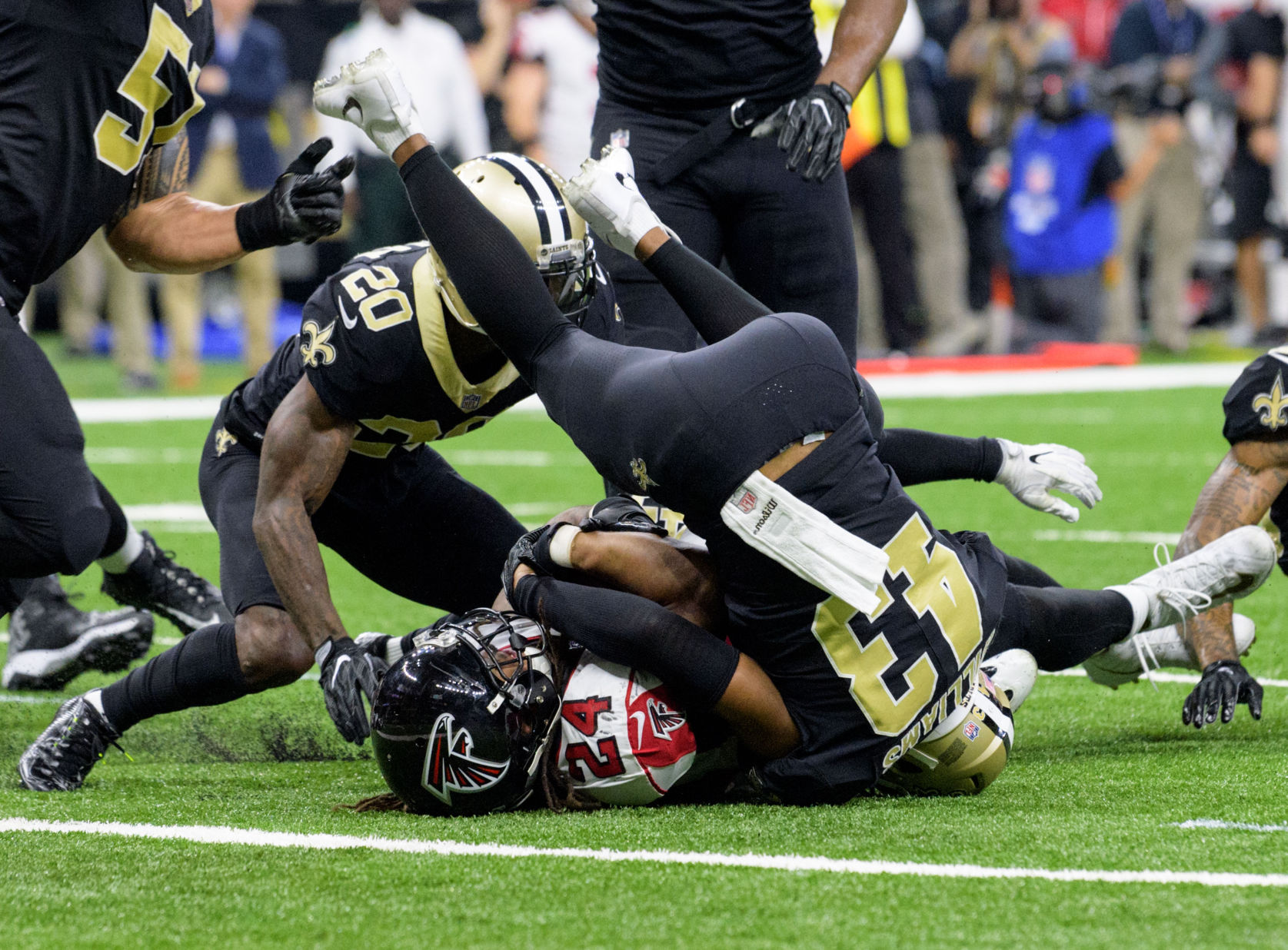 NO.saintsfalcons.122517.019.JPG
